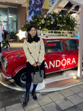 「MERCURYDUO（マーキュリーデュオ）のアイテム（クラッチバッグ）」を使った、Sharon Hungさん（レディース・154cm）の冬コーディネート