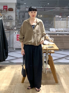 「アイテム（ブルゾン、グリーン系）」を使った、まゆてぃんさん（レディース・164cm）の夏コーディネート