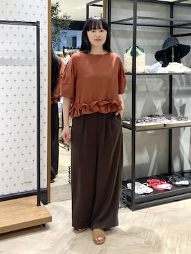 「A part by（アパートバイ）の【Sサイズ展開・洗える】イージーストレートパンツ（スラックス、ブラウン系）」を使った、まゆてぃんさん（レディース・164cm）の春コーディネート