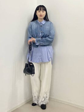 「A part by（アパートバイ）のサテンヘムレースパンツ（その他パンツ、ホワイト系）」を使った、まゆてぃんさん（レディース・164cm）の秋コーディネート