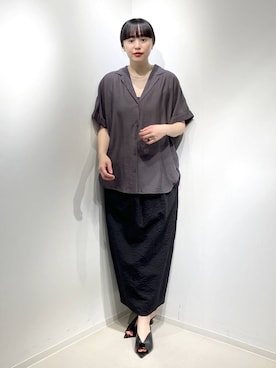 「A part by（アパートバイ）のシアーオープンカラーシャツ（シャツ/ブラウス、グレー系）」を使った、まゆてぃんさん（レディース・164cm）の春コーディネート