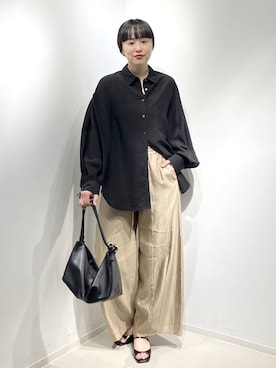 「A part by（アパートバイ）の【高身長向けサイズ展開あり・あいか企画】サテンバルーンイージーパンツ（その他パンツ、ベージュ系）」を使った、まゆてぃんさん（レディース・164cm）の春コーディネート
