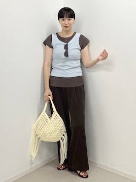 「A part by（アパートバイ）のレイヤードヘンリーネックプルオーバー（Tシャツ/カットソー、ブラウン系）」を使った、まゆてぃんさん（レディース・164cm）の夏コーディネート