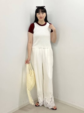 「A part by（アパートバイ）のサテンヘムレースパンツ（その他パンツ、ホワイト系）」を使った、まゆてぃんさん（レディース・164cm）の夏コーディネート