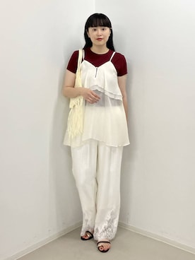 「A part by（アパートバイ）のサテンヘムレースパンツ（その他パンツ、ホワイト系）」を使った、まゆてぃんさん（レディース・164cm）の夏コーディネート
