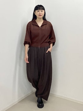 「アイテム（ブルゾン、レッド系）」を使った、まゆてぃんさん（レディース・164cm）の秋コーディネート