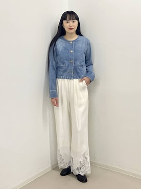 「A part by（アパートバイ）のサテンヘムレースパンツ（その他パンツ、ホワイト系）」を使った、まゆてぃんさん（レディース・164cm）の秋コーディネート