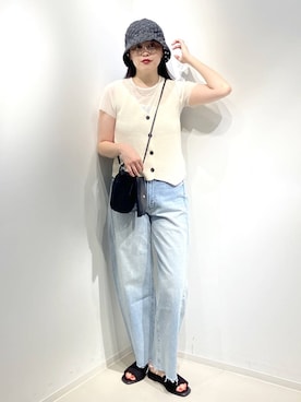 「A part by（アパートバイ）のApbカーブデニムパンツ（デニムパンツ、ブルー系）」を使った、まゆてぃんさん（レディース・164cm）の夏コーディネート