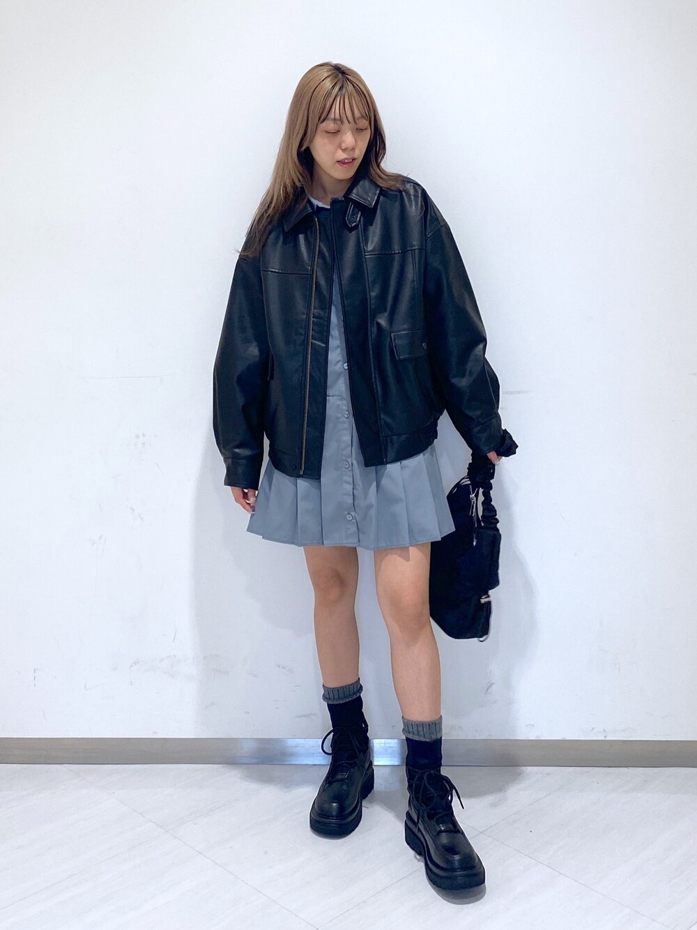 ライダースジャケットを使った「ミニワンピース」のレディース人気