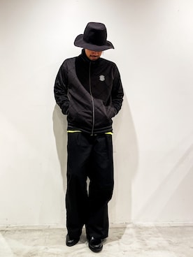 「SCHOTT」｜「アイテム（ジャージ）」を使った、鈴木 瞬さん（メンズ・176cm）の春コーディネート