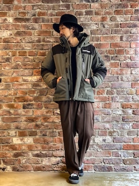 「ショット」｜「アイテム（ダウンジャケット/コート）」を使った、鈴木 瞬さん（メンズ・176cm）の秋コーディネート