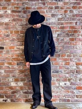 「schott（ショット）のアイテム（その他パンツ）」を使った、鈴木 瞬さん（メンズ・176cm）の秋コーディネート