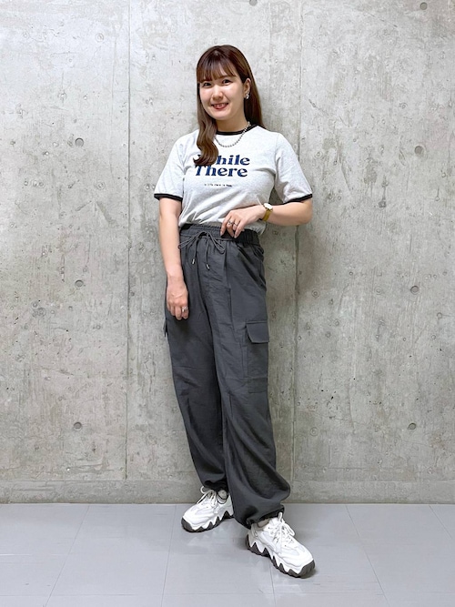 LOWRYS FARM 阪急西宮ガーデンズミユさんのカーゴパンツを使った