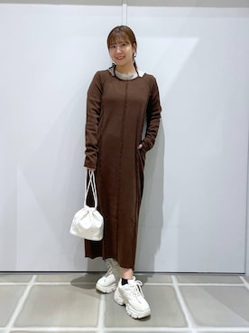 「アイテム（バレッタ/ヘアクリップ）」を使った、ミユさん（レディース・157cm・20代）の秋コーディネート