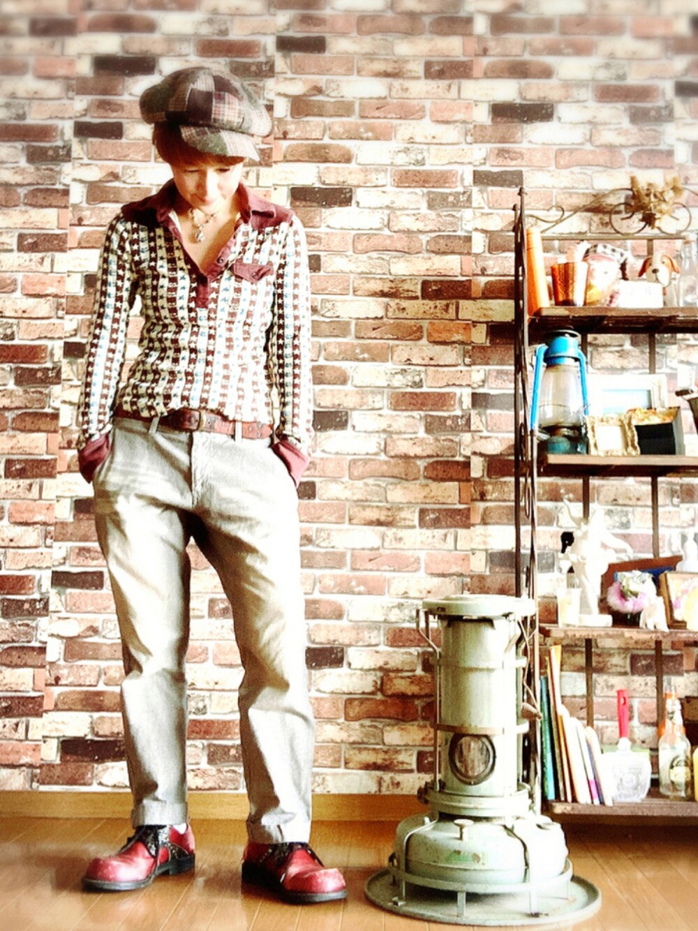 「キャスケット、メンズライク、レトロ、ディッキーズ(Dickies)、おでこ靴、ヒステリックグラマー、ジェンダーレス部、WEAR昭和部、我が道をゆく隊、好きな服を着隊」｜「スカル💀と星🌟のアイテム（その他トップス、その他）」を使った、ずんちゃ🌞さん（レディース・163cm）の秋コーディネートの1枚目の写真