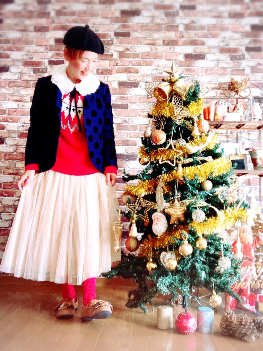 「クリスマスコーデ、リボンタイ、つけ襟、チュールスカート、ビームスボーイ、ドット、ベレー帽、好きな服を着隊、我が道をゆく隊、ジェンダーレス部、WEAR昭和部」｜「BEAMS BOYのBEAMS BOY / フロッキープリント DOT 3ボタン ジャケット（テーラードジャケット、ブルー系）」を使った、ずんちゃ🌞さん（レディース・163cm）の冬コーディネートの1枚目の写真