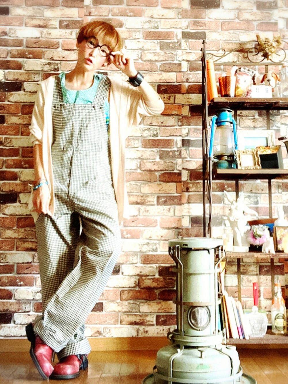 「SM2、あちゃちゅむ、ギンカムチェック、おでこ靴、ジェンダーレス部、WEAR昭和部、我が道をゆく隊、オーバーオールLOVEの会、好きな服を着隊、オバオル友の会」｜「みちよがくれたギンガムチェックサロペット💖のアイテム（サロペット/オーバーオール、その他）」を使った、ずんちゃ🌞さん（レディース・163cm）の秋コーディネートの1枚目の写真