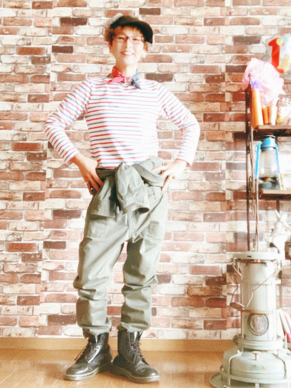 「つなぎ、x-girl、トリコロール、バンダナ、フライトキャップ、好きな服を着隊、我が道をゆく隊、ジェンダーレス部、WEAR昭和部」｜「チャッキーコスプレのボーダーのアイテム（Tシャツ/カットソー、その他）」を使った、ずんちゃ🌞さん（レディース・163cm）の春コーディネートの1枚目の写真