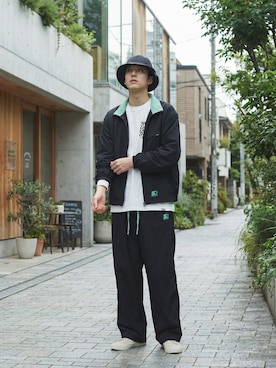 「rehacer（レアセル）のrehacer : × STARTER Track Zip Blouson / ×スターター トラックジップ ブルゾン（ナイロンジャケット、ブラック系）」を使った、rehacer STAFFさん（メンズ・175cm）の冬コーディネート