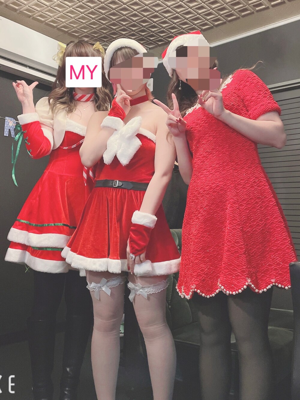 「クリスマス、クリスマスに着たい服、コスプレ、クリスマスコスプレ、サンタコス、アラフォー、ガールズバー、秋冬コーデ」｜「no brandのアイテム（ワンピース/ドレス、レッド系）」を使った、ちゃーまぁさん（レディース・162cm）の冬コーディネートの1枚目の写真