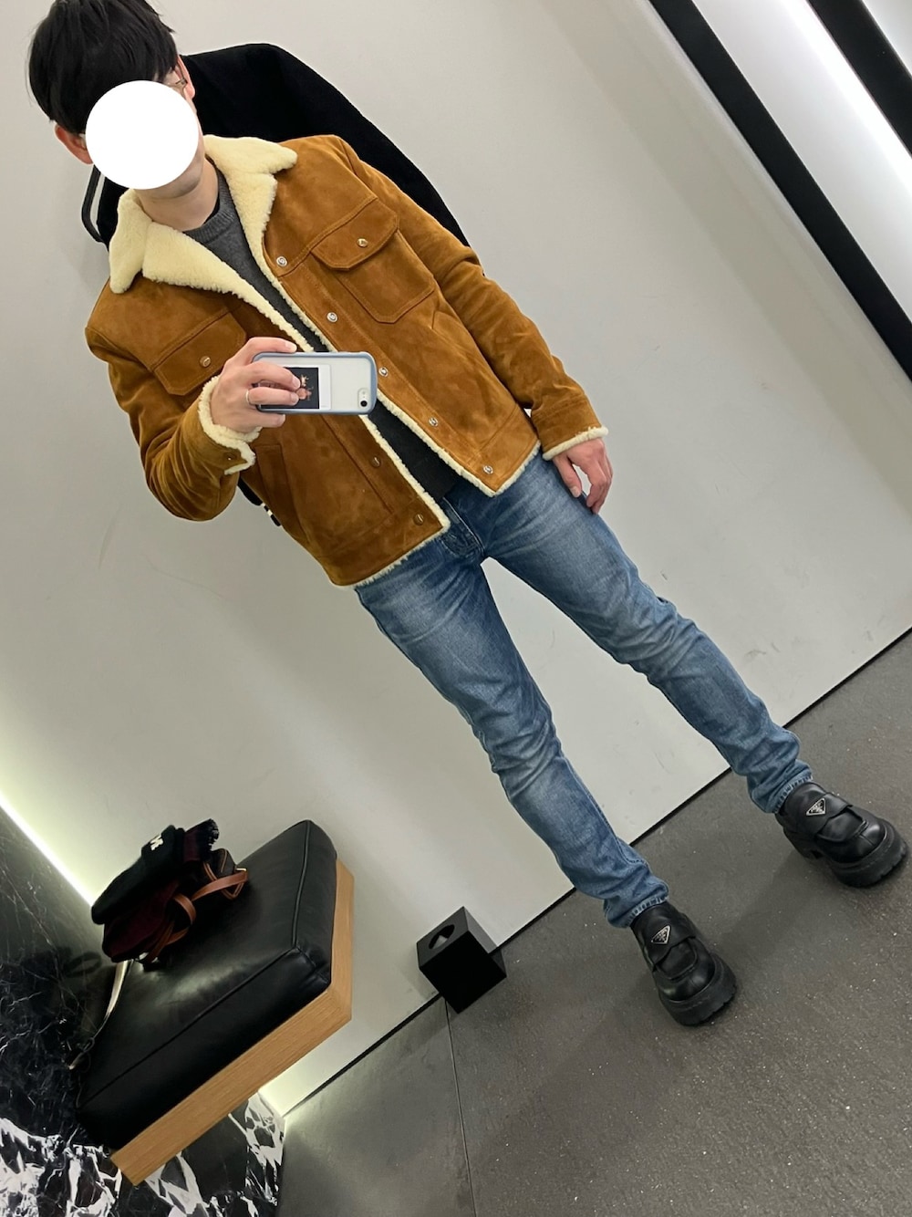 CELINEのムートンコートを使った人気ファッションコーディネート - WEAR