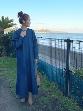 「F by ROSSO（エフバイロッソ）のF by ROSSO　2WAYデニムギャザーワンピース（ワンピース、ブルー系）」を使った、syk***さん（レディース・158cm）の秋コーディネート