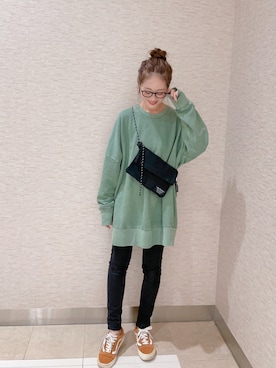 「PICHI（ピイチ）のバック刺繍オーバーサイズスウェット（スウェット、グリーン系）」を使った、syk***さん（レディース・158cm）の秋コーディネート