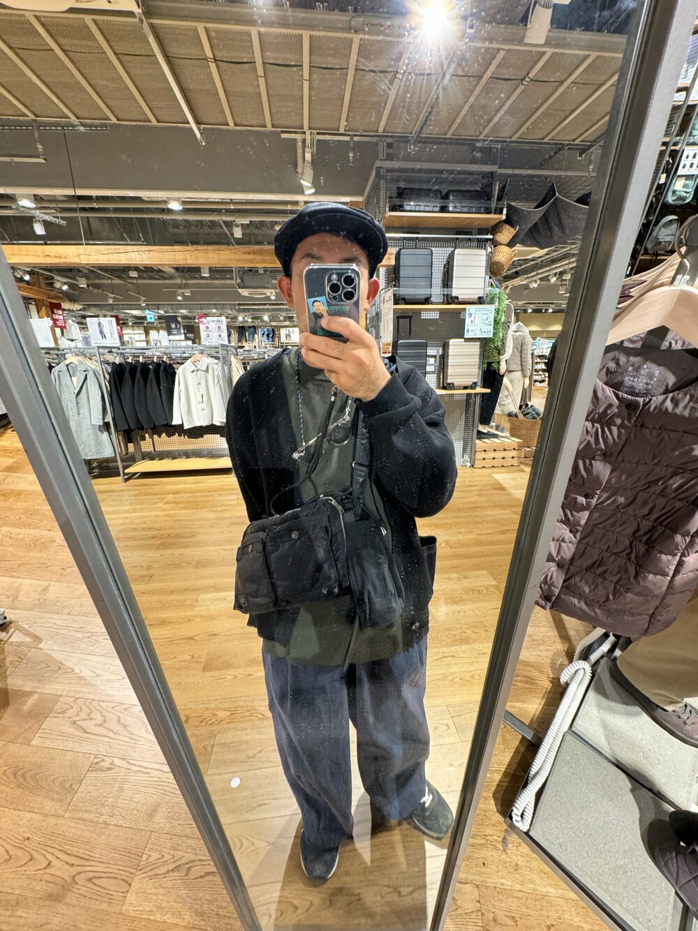 「古着のアイテム（その他パンツ、ブルー系）」を使った、taaakewoさん（メンズ・162cm）の冬コーディネートの1枚目の写真