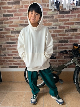 「アイテム（パーカー）」を使った、SAKUTOさん（キッズ・128cm）の冬コーディネート