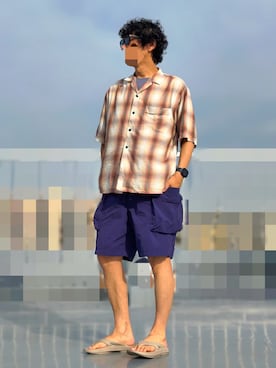 「OOFOS（ウーフォス）のOOFOS/ウーフォス OOriginal リカバリーサンダル 2026春夏（サンダル、ホワイト系）」を使った、HMさん（メンズ・175cm）の秋コーディネート