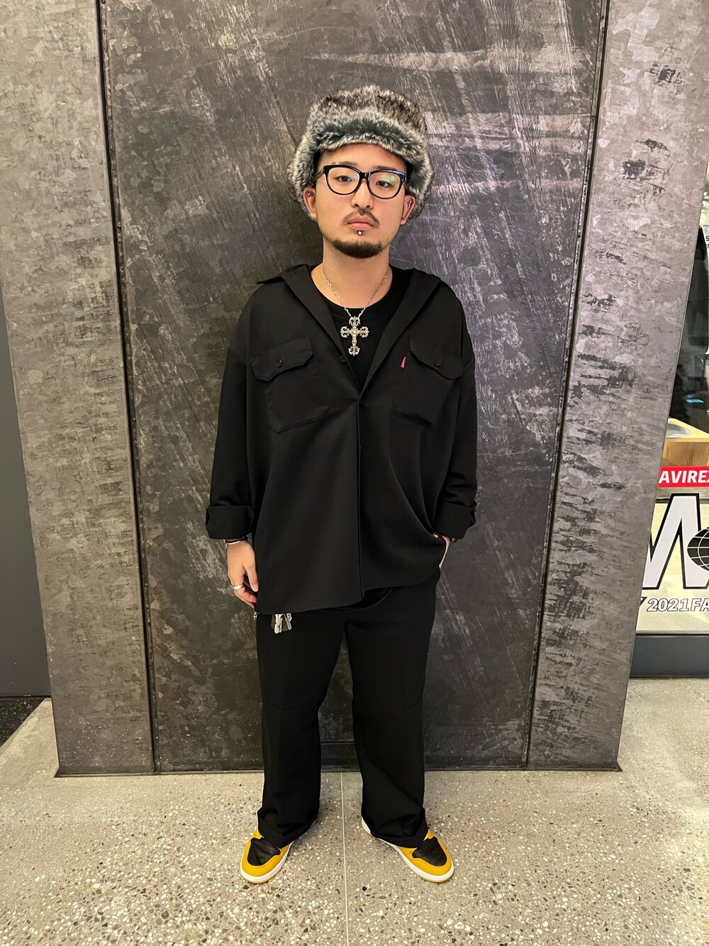 「ビッグシルエット、シンプル、ストリート、AVIREX、黒、Dickies、ootd、低身長、ラクチンコーデ、ファッションの力を信じよう」｜「AVIREXの【Dickies × AVIREX】 ロングスリーブ ワークシャツ / LONG SLEEVE WORK SHIRT / アヴィレックス / ディッキーズ（シャツ/ブラウス、ブラック系）」を使った、Kentaさん（メンズ・166cm）の冬コーディネートの1枚目の写真