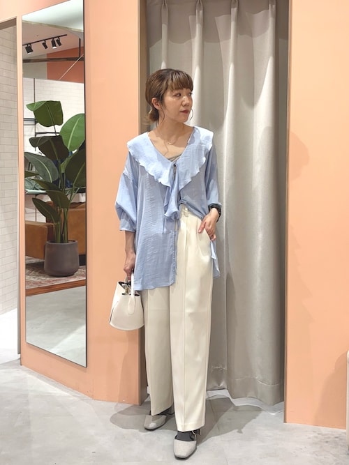 ポリエステルレーヨンフリルシャツ