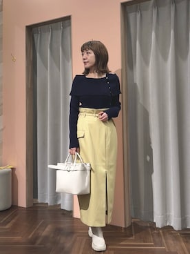 「natural couture（ナチュラルクチュール）のオフショルデザインニット（ニット/セーター、ブルー系）」を使った、あゆこさん（レディース・158cm）の冬コーディネート