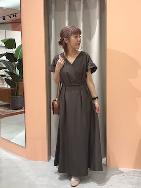 「natural couture（ナチュラルクチュール）の【sherbet line】接触冷感カシュクールフリル袖ワンピース（ワンピース、ブラウン系）」を使った、あゆこさん（レディース・158cm）の春コーディネート