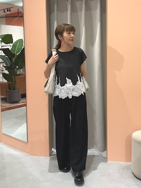 「natural couture（ナチュラルクチュール）のスカラップレースドッキングT（Tシャツ/カットソー、グレー系）」を使った、あゆこさん（レディース・158cm）の夏コーディネート