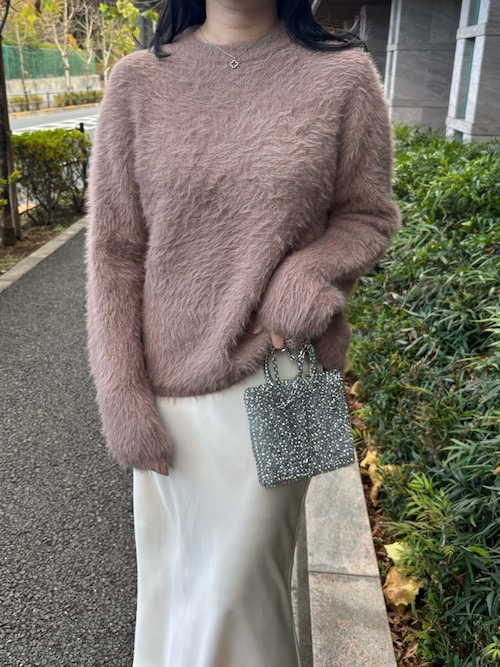 クルーネックシャギーニット