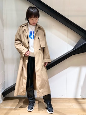 「フェイクレザー」｜「アイテム（トレンチコート）」を使った、funayamaさん（レディース・163cm）の秋コーディネート