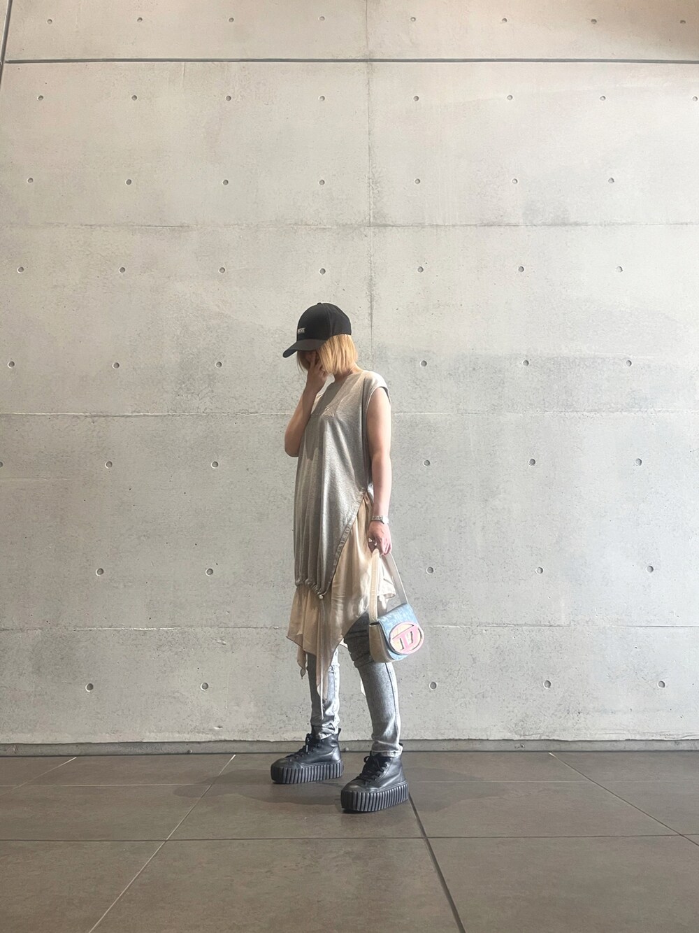 「DIESEL、ディーゼル、デニム、シンプル、1DR、ワンダー、6月」｜「DIESELのアイテム（キャップ、ブラック系）」を使った、DIESEL_yuki.uさん（レディース・156cm）の夏コーディネートの1枚目の写真