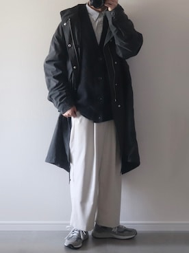 「ホワイトパンツ」｜「アイテム（その他アウター）」を使った、ゆーすけさん（メンズ・165cm）の秋コーディネート
