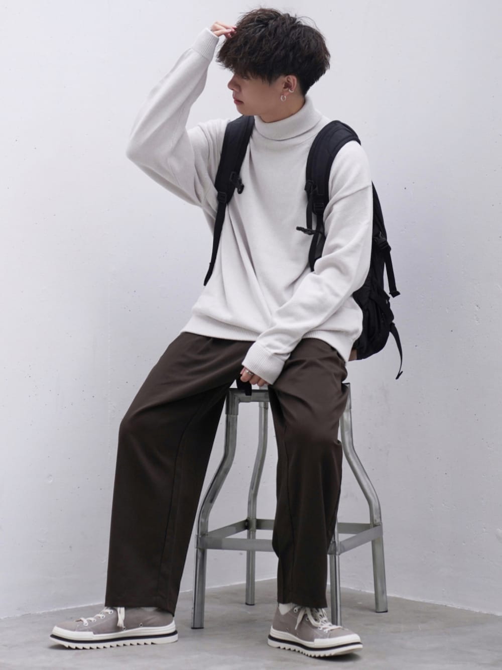 「ニット、スラックス、タートルネック、タートルネックニット、Steven Alan、きれいめカジュアル、低身長、ゆるコーデ、低身長コーデ、秋コーデ、低身長男子、ADAMASTE、アダマスト、adamaste」｜「Steven Alanの＜crepuscule＞ COTTON/CASHMERE TURTLE NECK  KNIT/ニット □□（ニット/セーター、ホワイト系）」を使った、ゆーすけさん（メンズ・165cm）の秋コーディネートの1枚目の写真
