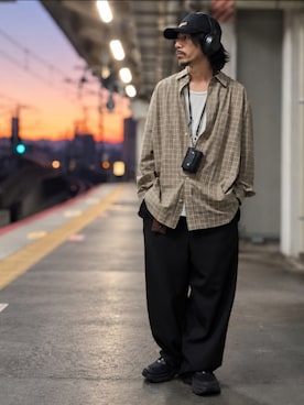 「アイテム（キャップ）」を使った、OGAさん（メンズ・169cm）の秋コーディネート