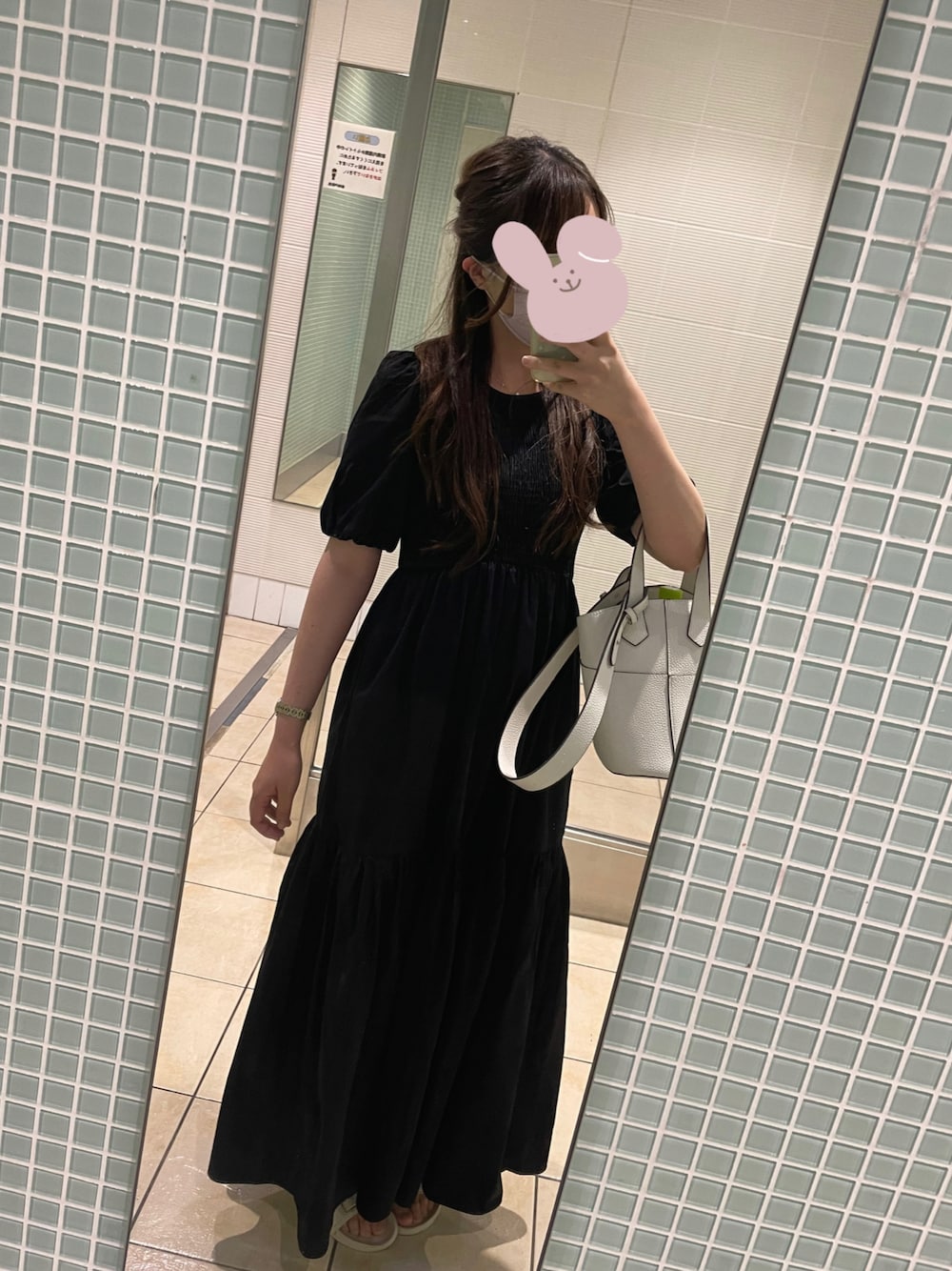 「ZARAのアイテム（ワンピース、ブラック系）」を使った、Yuさん（レディース・161cm）の夏コーディネートの1枚目の写真