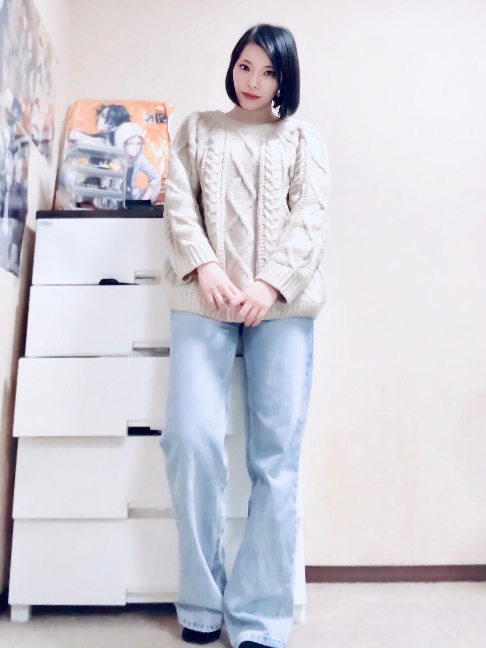 「シンプルコーデ、休日スタイル、プチプラ、ワイドパンツ、冬コーデ、ケーブルニット、ワイドデニム、パステルカラー、あったかコーデ、ストレートデニム、ハイウエストデニム、マイベストコーデ2021、クリスマスに着たい服、ハンドメイドニット、コスプレ小物」｜「DHOLICのワイドストレートデニムパンツ（デニムパンツ、ブルー系）」を使った、和瀬凛さん（レディース・158cm）の冬コーディネートの1枚目の写真