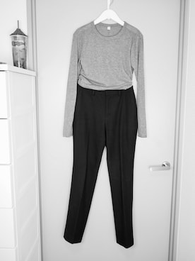 「GU（ジーユー）のソフトシアークルーネックT(長袖)（Tシャツ/カットソー、グレー系）」を使った、和瀬凛さん（レディース・157cm）の夏コーディネート