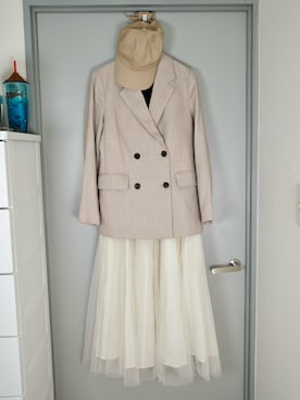 「rienda（リエンダ）のデニムミックスチュールJ/Wスカート（Denim skirt、ホワイト系）」を使った、和瀬凛さん（レディース・157cm）の秋コーディネート