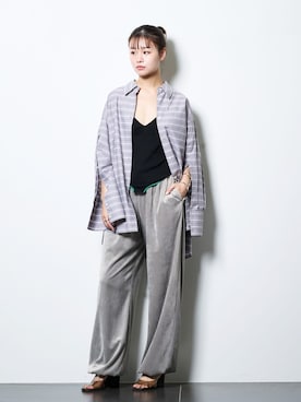 「CITYSHOP（シティーショップ）のVELVET EASY パンツ（その他パンツ、グレー系）」を使った、KAMEYAMAさん（レディース・168cm）の春コーディネート