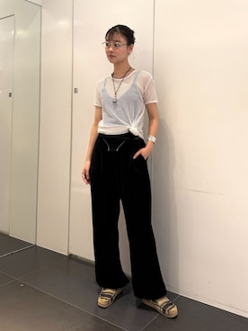 「CITYSHOP（シティーショップ）のVELVET EASY パンツ（その他パンツ、ブラック系）」を使った、KAMEYAMAさん（レディース・168cm）の春コーディネート