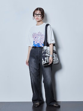 「Lee（リー）のLEE 別注 PAINTER PANTS：デニムパンツ（デニムパンツ、ブラック系）」を使った、KAMEYAMAさん（レディース・168cm）の夏コーディネート
