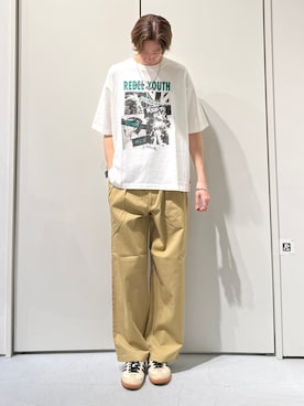 「CIAOPANIC TYPY（チャオパニックティピー）の【ユニセックス】ヴィンテージフェードプリントツアーTee（Tシャツ/カットソー、ホワイト系）」を使った、かとしょーさん（メンズ・180cm）の春コーディネート