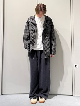 「CIAOPANIC TYPY（チャオパニックティピー）の【UNISEX】チェックフードシャウター（パーカー、ブラック系）」を使った、かとしょーさん（メンズ・180cm）の春コーディネート